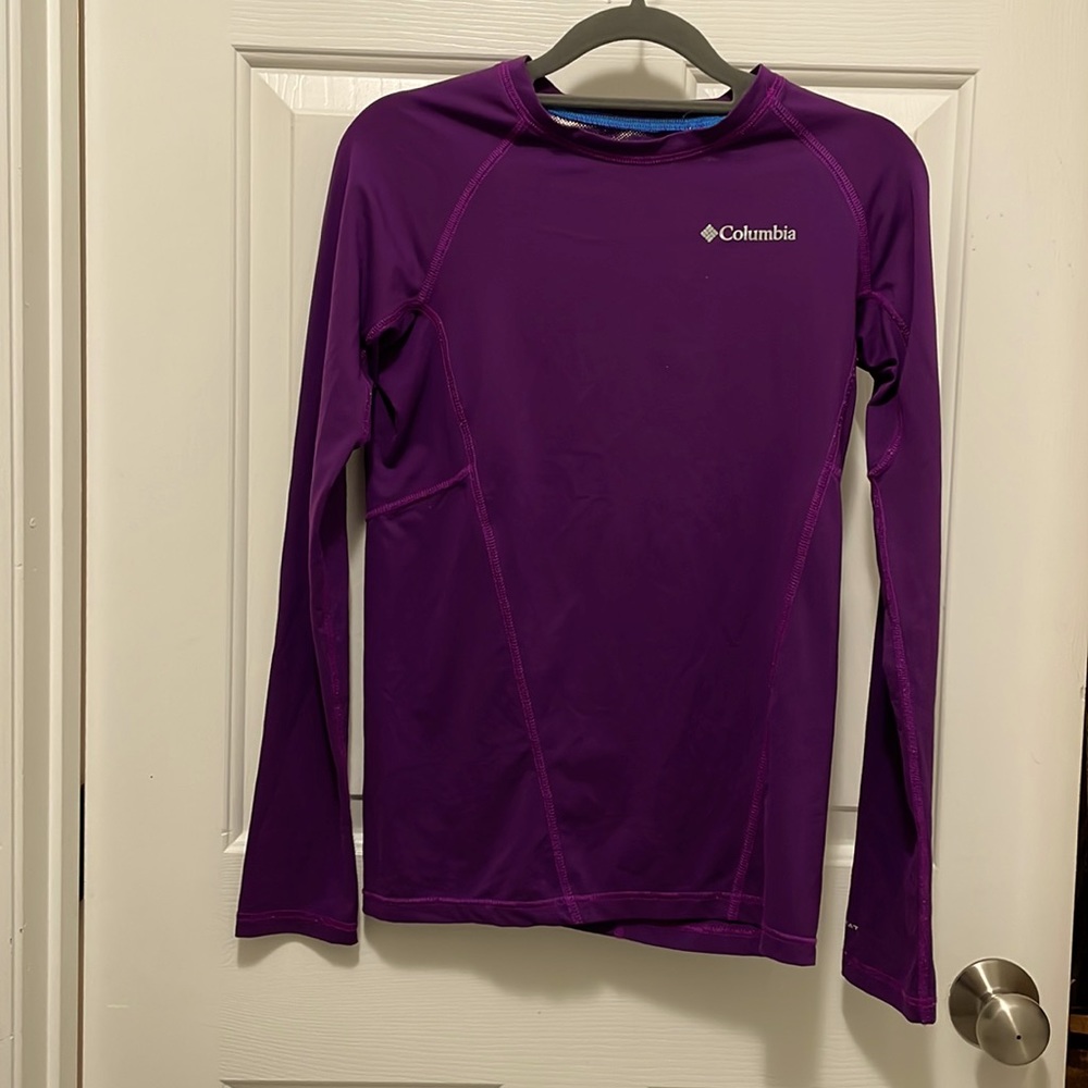 Columbia long sleeve shirt. Youth Girls size L(14/16)/G(14/16)